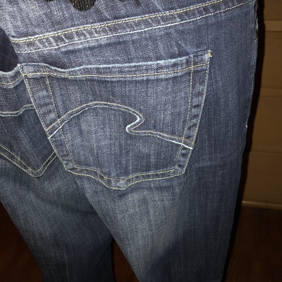 Jeans - Picture 3 of 3